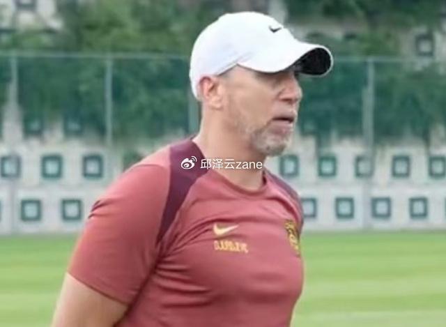 国脚：球迷批评我们踢韩国“不拼”，非常无奈，有苦难言！