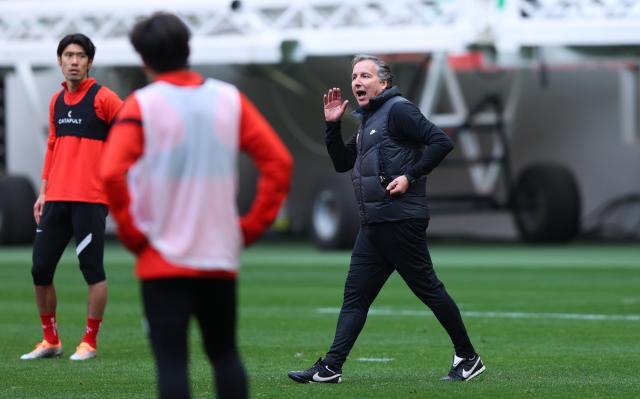 bob官网-哈维尔挂帅海港宣言：目标3线争冠 攻势足球要平衡