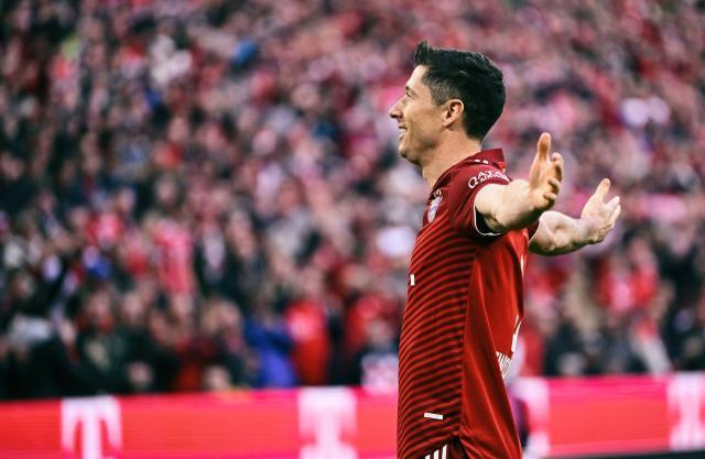 bob半岛-【德甲】拜仁夺冠!格纳布里莱万击退多特锁定10连霸