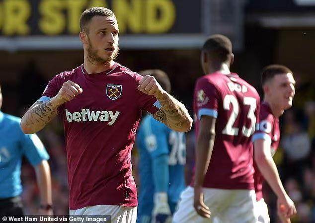 英媒：西汉姆有意租借阿瑙托维奇 薪酬成最大障碍